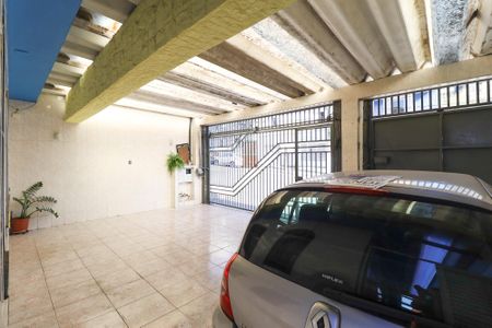 Casa à venda com 240m², 3 quartos e 3 vagas Casa à venda com 240m², 3 quartos e 3 vagasGaragem