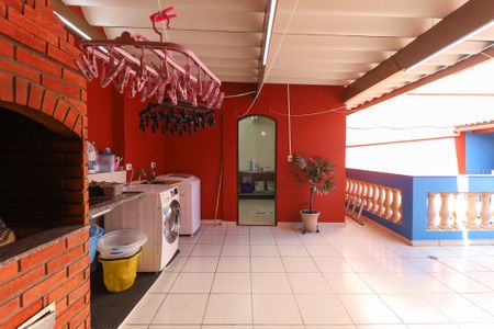 Casa à venda com 240m², 3 quartos e 3 vagas Casa à venda com 240m², 3 quartos e 3 vagasÁrea de Serviço