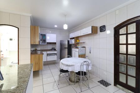 Casa à venda com 240m², 3 quartos e 3 vagas Casa à venda com 240m², 3 quartos e 3 vagasCozinha