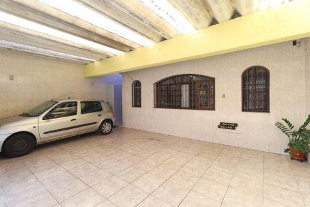 Casa à venda com 240m², 3 quartos e 3 vagas Casa à venda com 240m², 3 quartos e 3 vagasGaragem