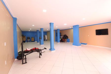 Casa à venda com 240m², 3 quartos e 3 vagas Casa à venda com 240m², 3 quartos e 3 vagasÁrea comum