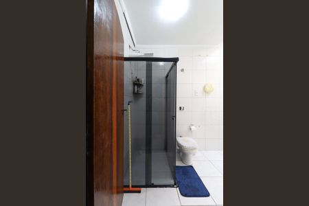 Casa à venda com 240m², 3 quartos e 3 vagas Casa à venda com 240m², 3 quartos e 3 vagasBanheiro