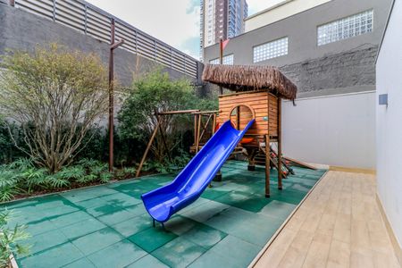 Apartamento à venda com 65m², 2 quartos e 1 vaga Apartamento à venda com 65m², 2 quartos e 1 vagaÁrea Comum - Playground