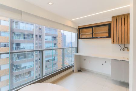 Apartamento à venda com 65m², 2 quartos e 1 vaga Apartamento à venda com 65m², 2 quartos e 1 vagaVaranda