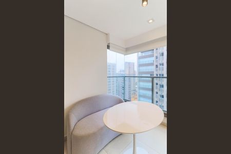 Apartamento à venda com 65m², 2 quartos e 1 vaga Apartamento à venda com 65m², 2 quartos e 1 vagaVaranda