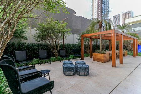 Apartamento à venda com 65m², 2 quartos e 1 vaga Apartamento à venda com 65m², 2 quartos e 1 vagaÁrea Comum - Solário