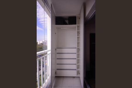 Apartamento à venda com 53m², 2 quartos e 1 vaga Apartamento à venda com 53m², 2 quartos e 1 vagaVaranda da Sala