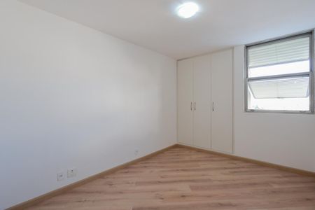 Apartamento à venda com 83m², 3 quartos e 1 vagaQuarto 1