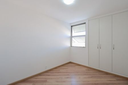 Apartamento à venda com 83m², 3 quartos e 1 vagaQuarto 2