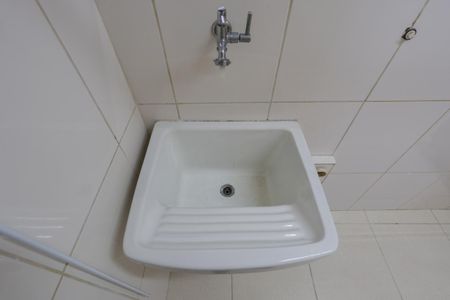 Apartamento à venda com 83m², 3 quartos e 1 vagaÁrea de serviço