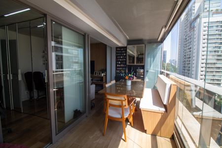 Apartamento para alugar com 65m², 2 quartos e 1 vaga Apartamento para alugar com 65m², 2 quartos e 1 vagaVaranda