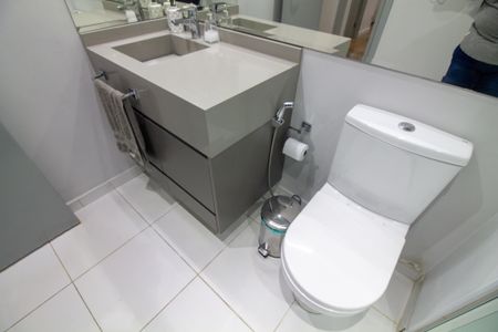 Apartamento para alugar com 65m², 2 quartos e 1 vaga Apartamento para alugar com 65m², 2 quartos e 1 vagaBanheiro da Suíte