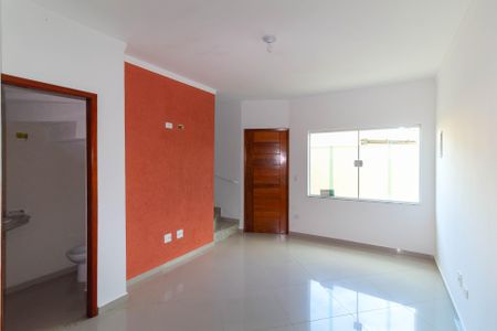 Casa de condomínio para alugar com 112m², 2 quartos e 2 vagasSala