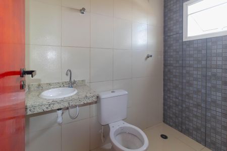 Casa de condomínio para alugar com 112m², 2 quartos e 2 vagasBanheiro da Suíte 1