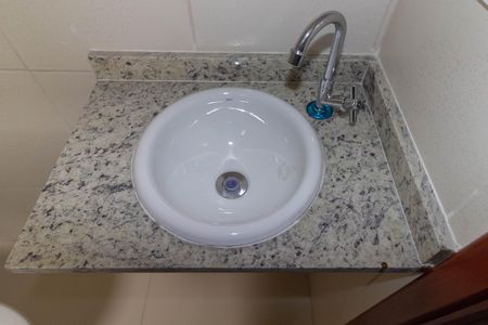 Casa de condomínio para alugar com 112m², 2 quartos e 2 vagasBanheiro da Suíte 2