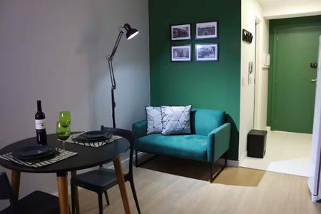 Sala de apartamento para alugar com 1 quarto, 28m² em Centro, Curitiba