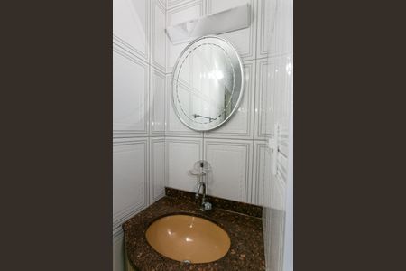 Casa à venda com 149m², 3 quartos e 3 vagas Casa à venda com 149m², 3 quartos e 3 vagasBanheiro Social