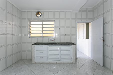 Casa à venda com 149m², 3 quartos e 3 vagas Casa à venda com 149m², 3 quartos e 3 vagasCozinha