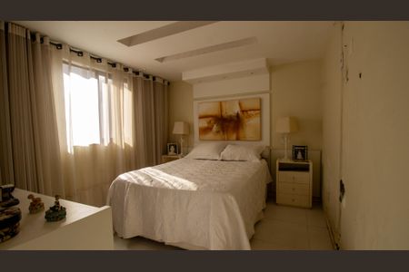 Apartamento à venda com 340m², 4 quartos e 3 vagasSuíte 2