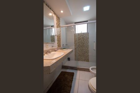 Apartamento à venda com 340m², 4 quartos e 3 vagasBanheiro Social 2