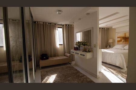 Apartamento à venda com 340m², 4 quartos e 3 vagasSuíte 2