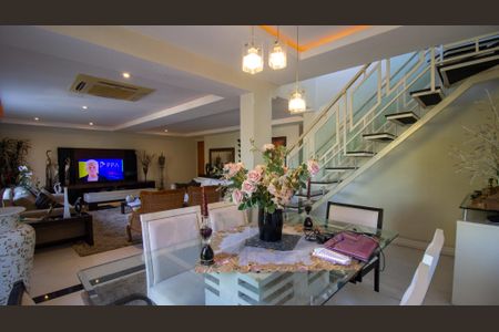 Apartamento à venda com 340m², 4 quartos e 3 vagasSala