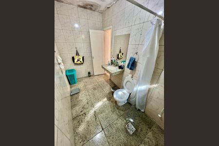 Casa à venda com 600m², 3 quartos e 3 vagasBanheiro Social