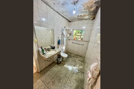 Casa à venda com 600m², 3 quartos e 3 vagasBanheiro Social