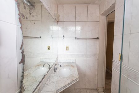 Apartamento à venda com 156m², 3 quartos e 2 vagasBanheiro da Suíte 1