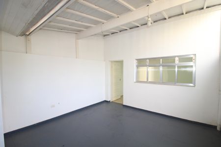 Casa à venda com 0m², 2 quartos e 2 vagasÁrea de Serviço