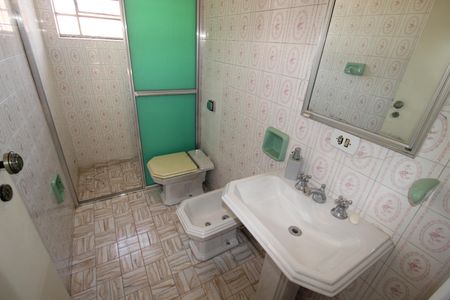 Casa à venda com 0m², 2 quartos e 2 vagasBanheiro