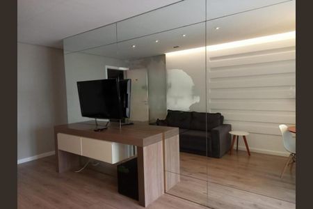 Apartamento à venda com 2 quartos, 74m² em Cambuí, Campinas