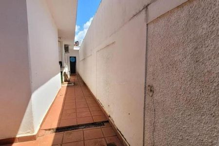 Casa à venda com 288m², 3 quartos e 4 vagas
