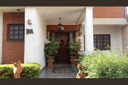 Casa à venda com 330m², 3 quartos e 2 vagas