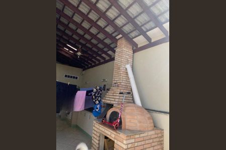 Casa à venda com 181m², 3 quartos e 2 vagas