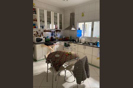 Casa à venda com 3 quartos, 181m² em Taquaral, Campinas