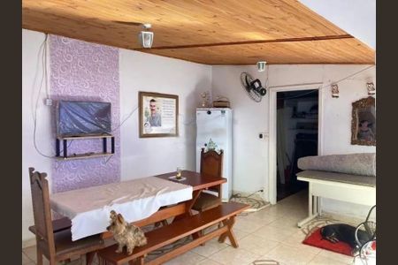 Casa à venda com 220m², 4 quartos e 2 vagas