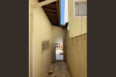 Casa à venda com 220m², 4 quartos e 2 vagas