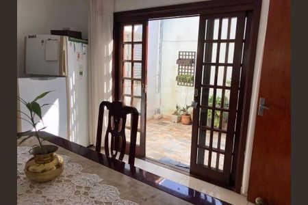 Casa à venda com 4 quartos, 220m² em Parque Taquaral, Campinas