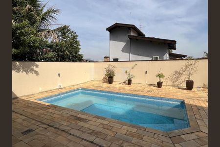 Casa à venda com 220m², 3 quartos e sem vaga