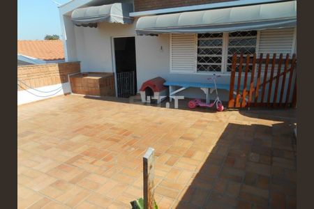 Casa à venda com 3 quartos, 240m² em Vila Nogueira, Campinas