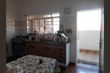 Casa à venda com 3 quartos, 240m² em Vila Nogueira, Campinas