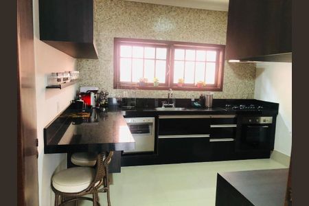 Casa à venda com 2 quartos, 219m² em Loteamento Caminhos de San Conrado (Sousas), Campinas