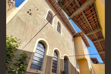 Casa à venda com 208m², 3 quartos e 2 vagas