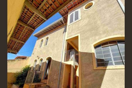 Casa à venda com 208m², 3 quartos e 2 vagas