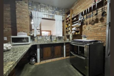 Casa à venda com 5 quartos, 172m² em Vila Marieta, Campinas