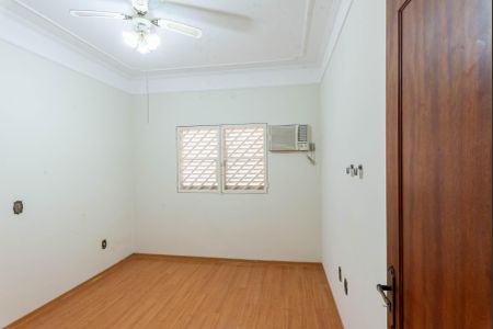 Casa à venda com 312m², 4 quartos e 4 vagasQuarto 1