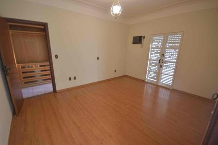 Casa à venda com 4 quartos, 312m² em Jardim Nova Europa, Campinas