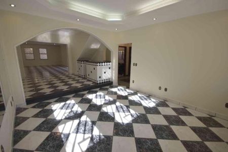 Casa à venda com 4 quartos, 312m² em Jardim Nova Europa, Campinas