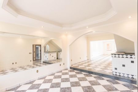 Casa à venda com 312m², 4 quartos e 4 vagasSala
